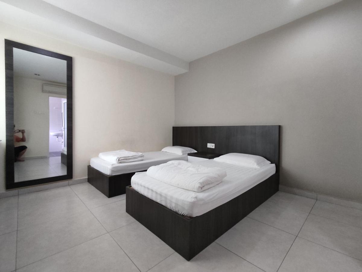 Star Bay Hotel Lumut Room photo