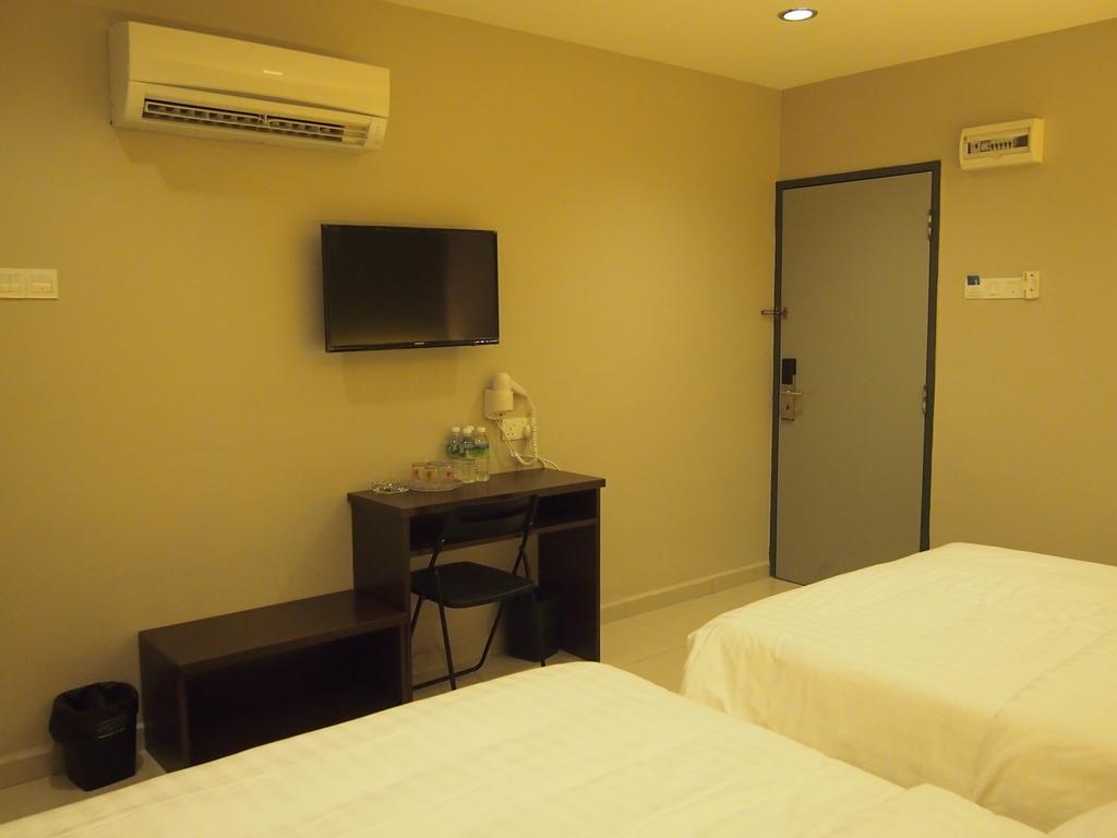 Star Bay Hotel Lumut Room photo