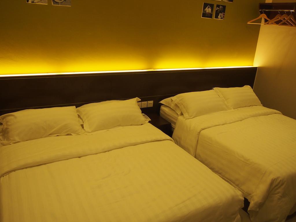 Star Bay Hotel Lumut Room photo